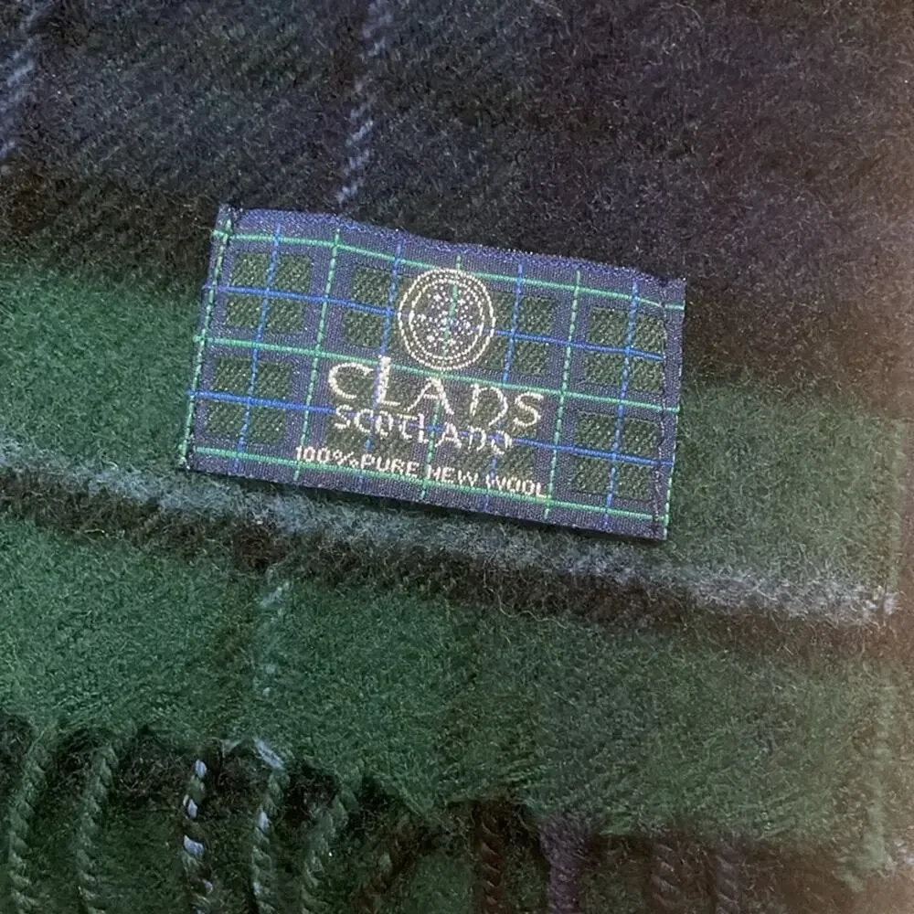 CLADS SCOTLAND 100 pure new  Wool Green and Blue plaid  Scarf